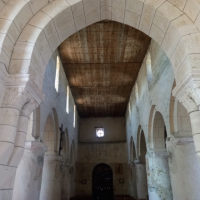 Nef couverte d'un plafond en bois, comme de nombreuses églises romanes en champagne